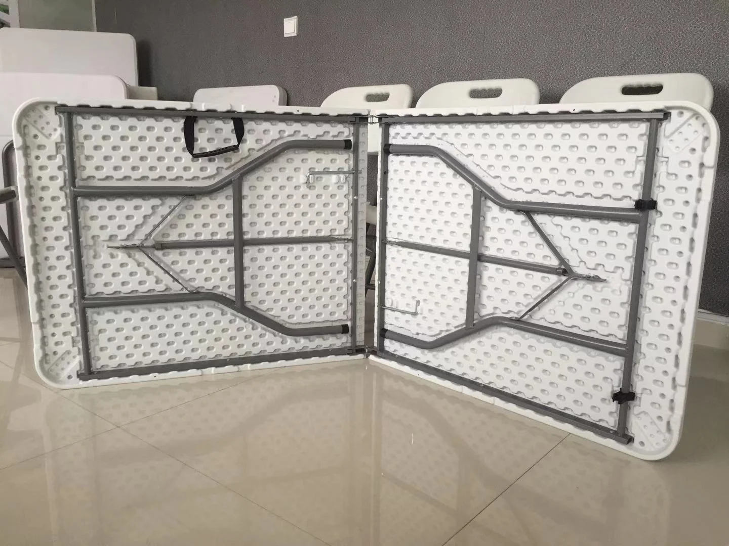 Table de camping en plastique  - Outdoor Furniture Durable avis et prix